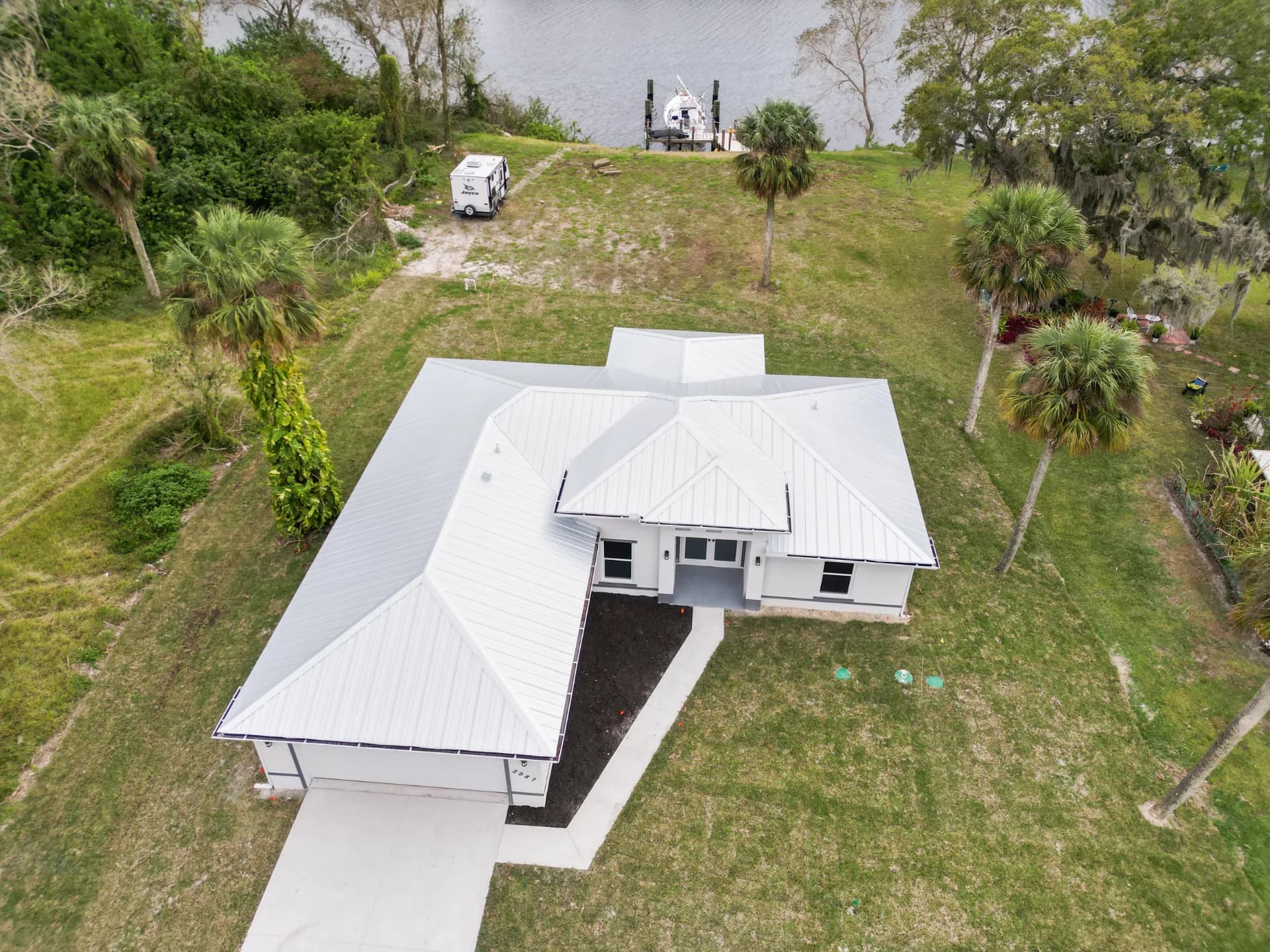 Vreeland roofing service, type null color null.