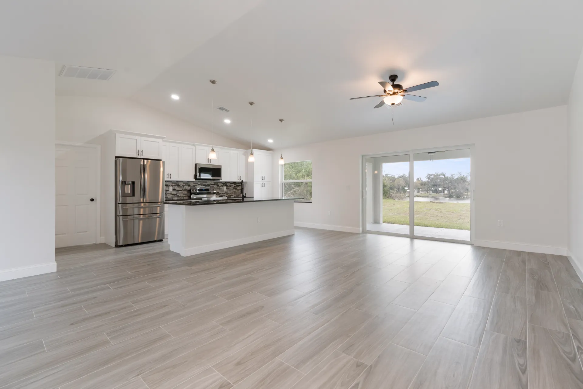 Vreeland roofing service, type null color null.